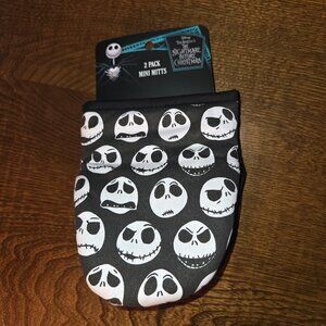 NWT- Nightmare Before Christmas Mini Oven Mitts